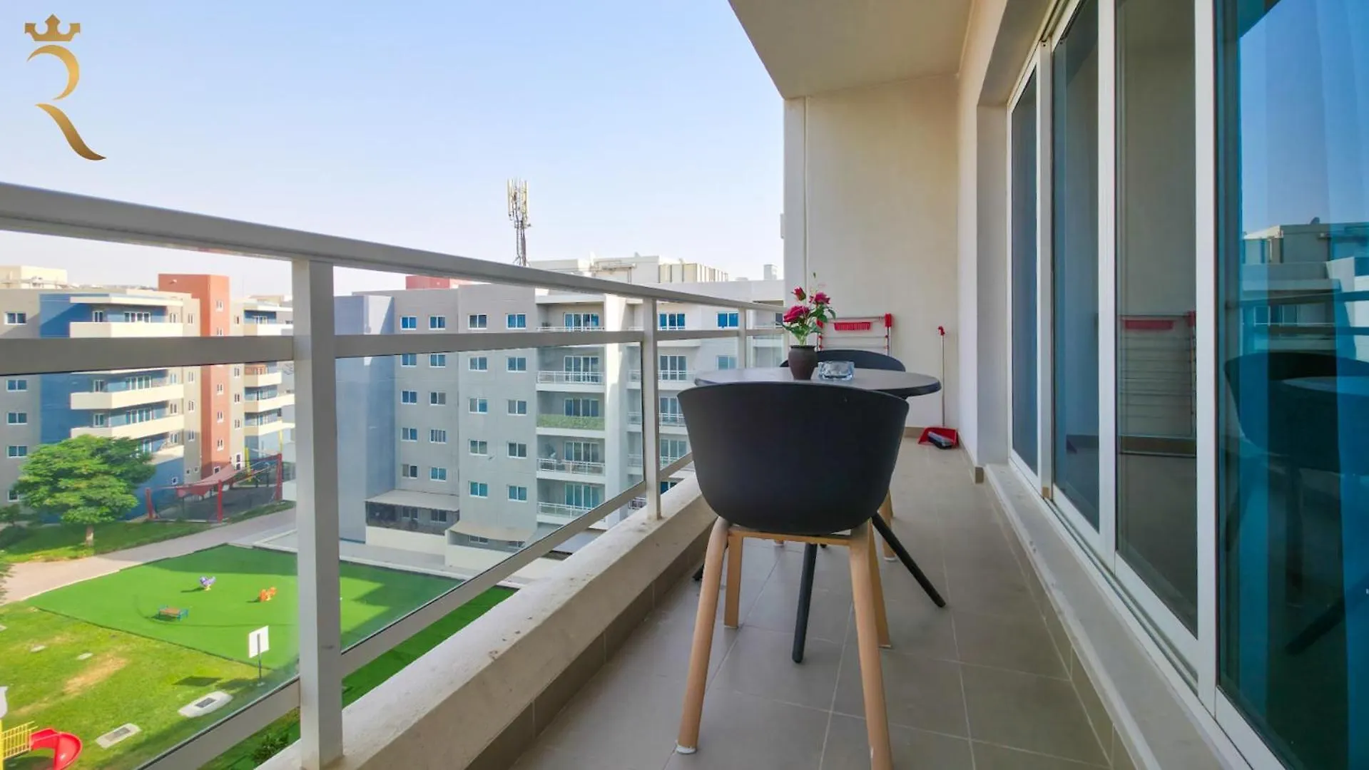 Lägenhet Al Reef Cozy 1Br With Pool And Serene Vibes Abu Dhabi
